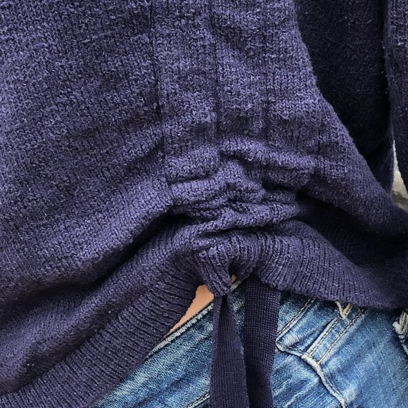 EXPRESS lightweight sweater with side tie detail - Picture 4 of 8